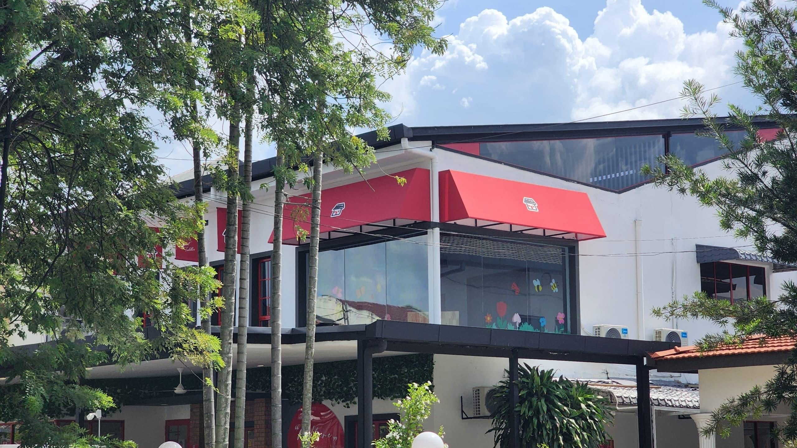 The children's house Montessori, Taman OUG