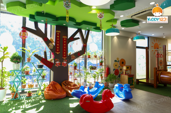Knowledge Tree+ Montessori Kindergarten, Plaza Arkadia Desa ParkCity — photo 1