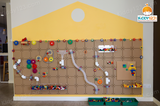 Knowledge Tree+ Montessori Kindergarten, Plaza Arkadia Desa ParkCity — photo 4