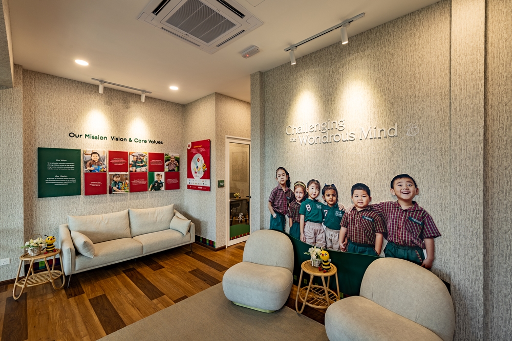 Small wonder, Setia Tropika Small wonder, Setia Tropika